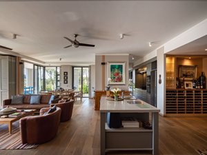 3 Bed Apartment in Menlyn