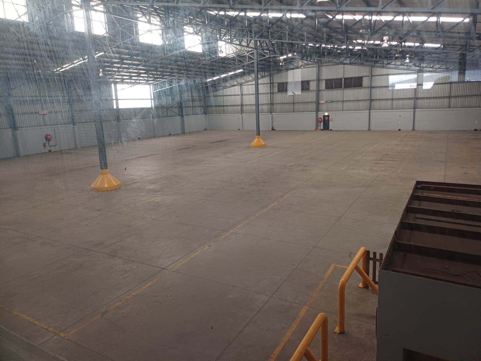 4000  m² Industrial space in Gonubie photo number 12