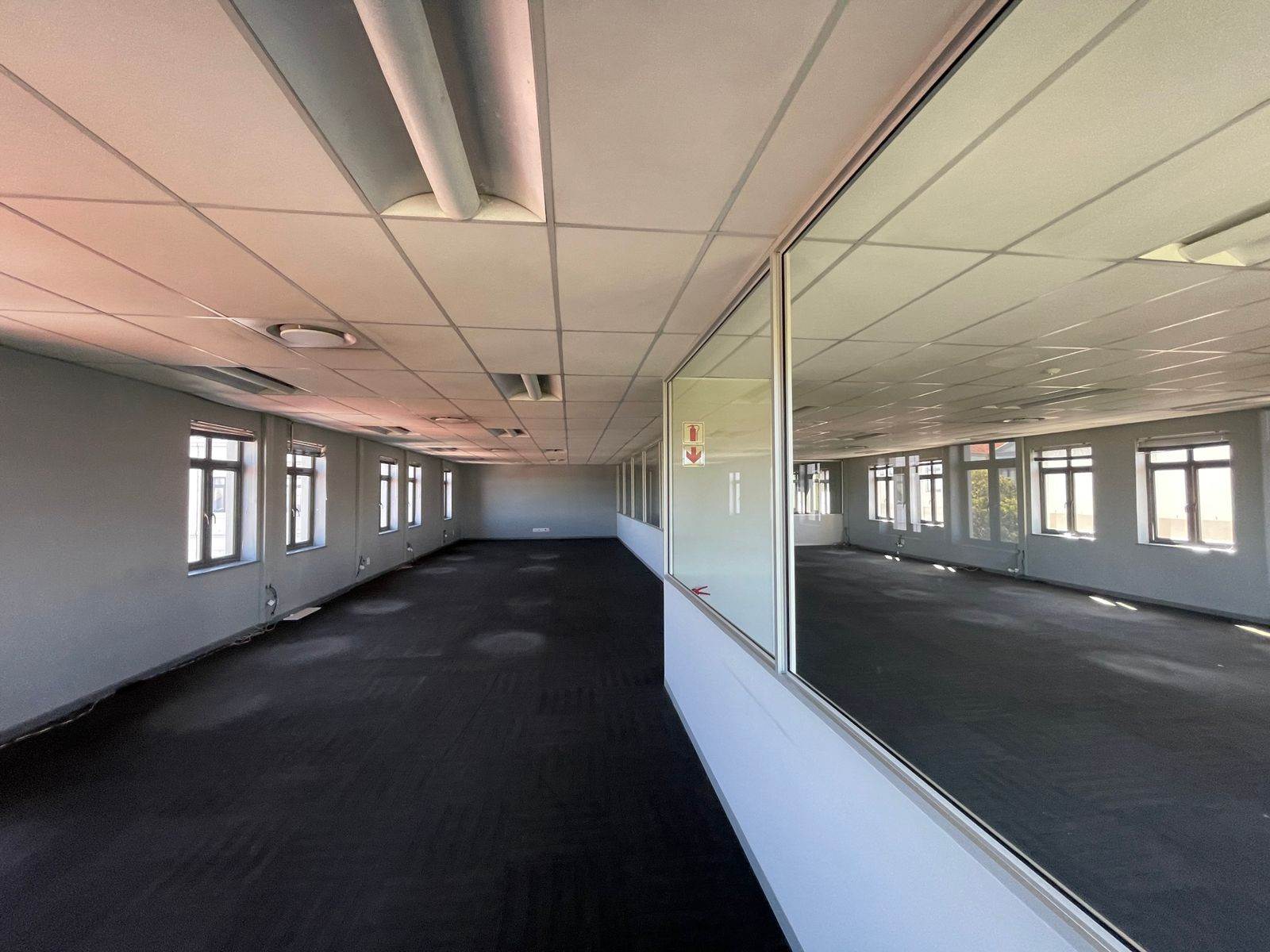 870  m² Commercial space in Century City photo number 4
