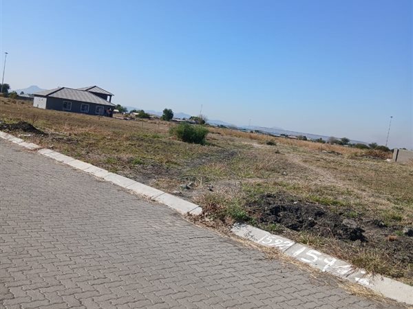 275 m² Land