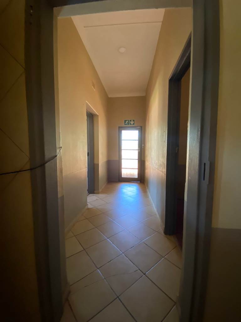 5 Bed Townhouse in Mokopane photo number 10