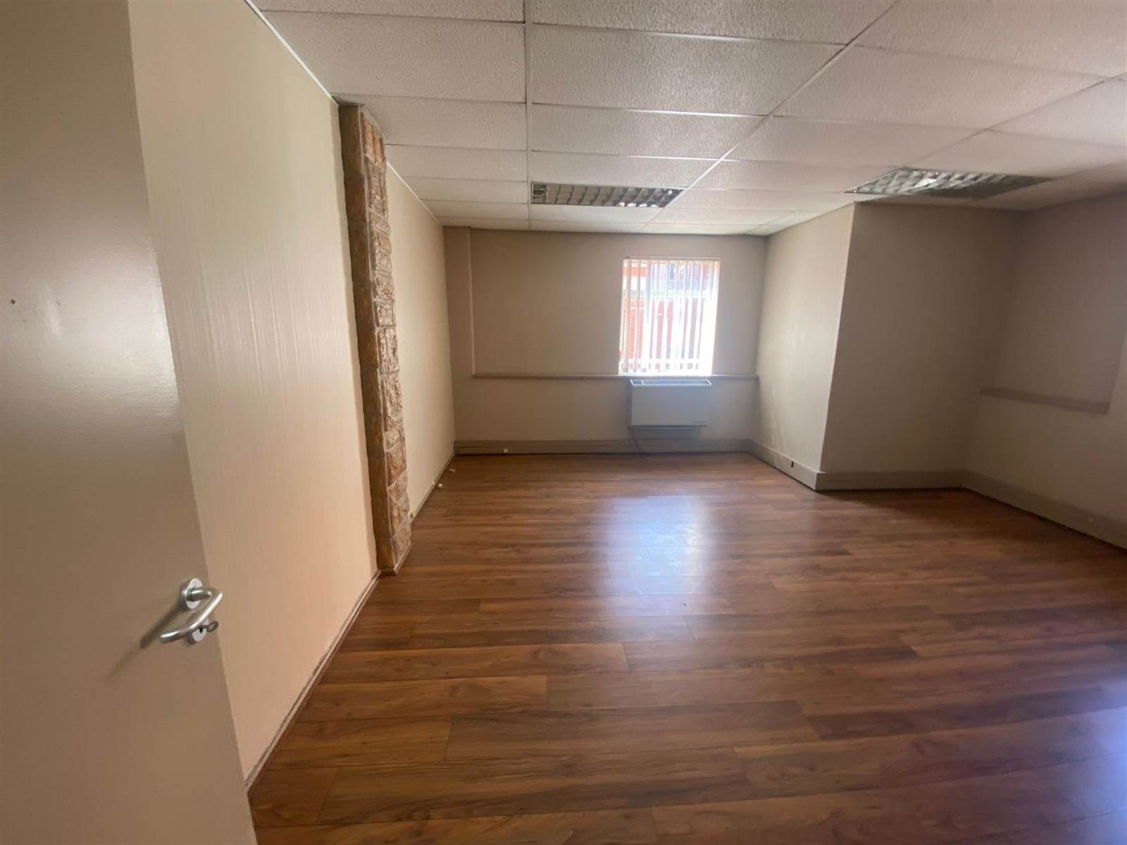 516  m² Commercial space in Parktown photo number 17