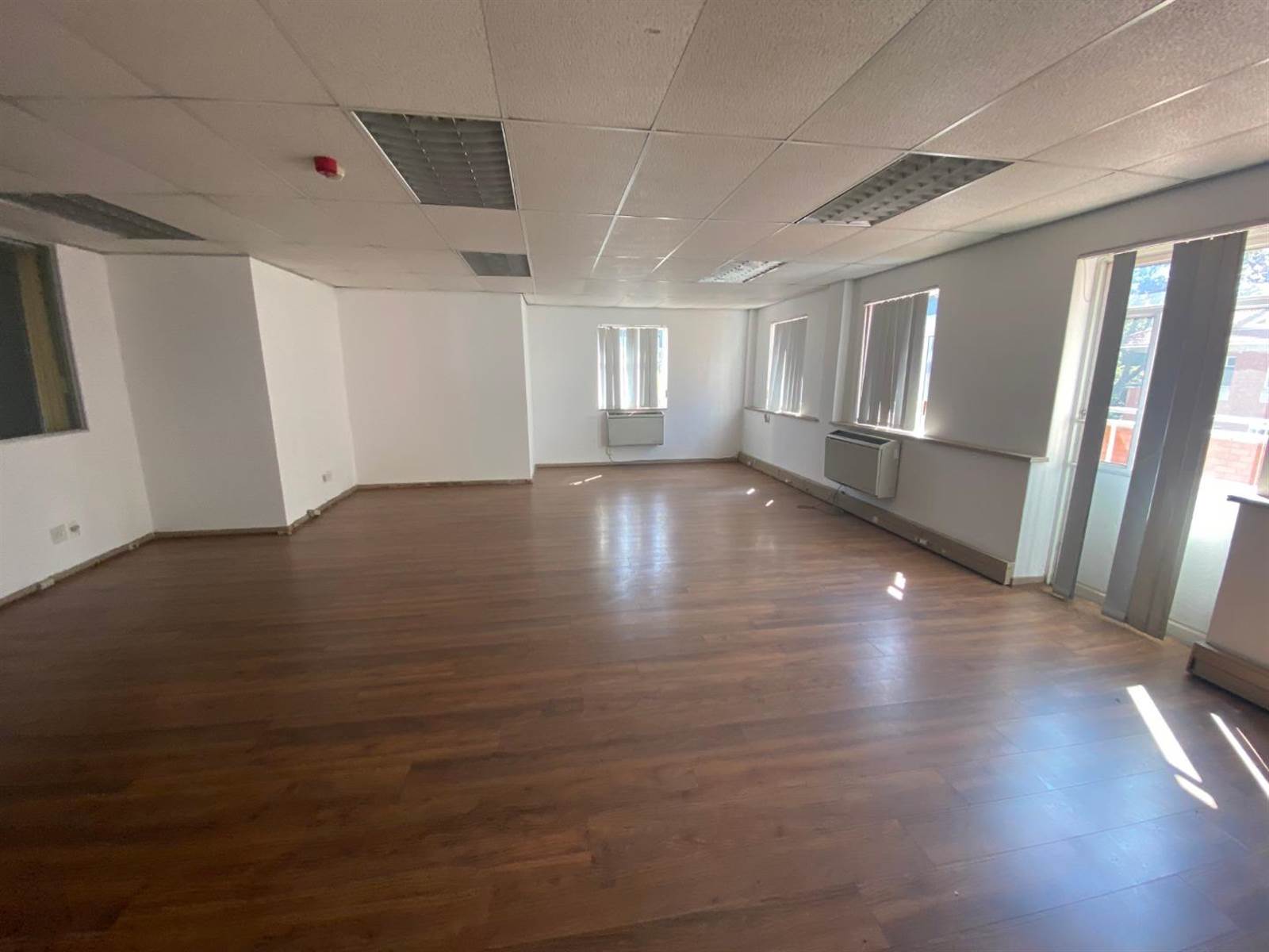 516  m² Commercial space in Parktown photo number 7