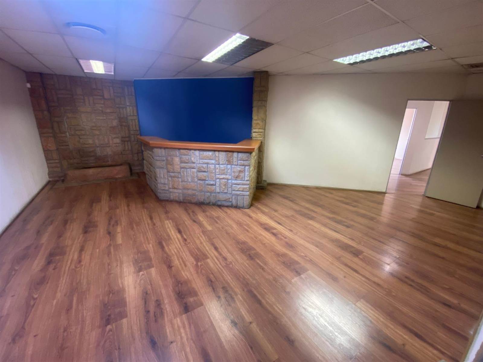 516  m² Commercial space in Parktown photo number 3