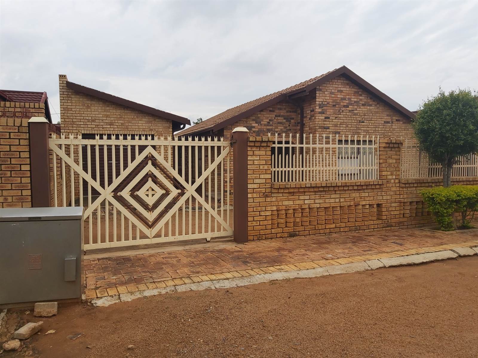 4 Bed House in Soshanguve photo number 23