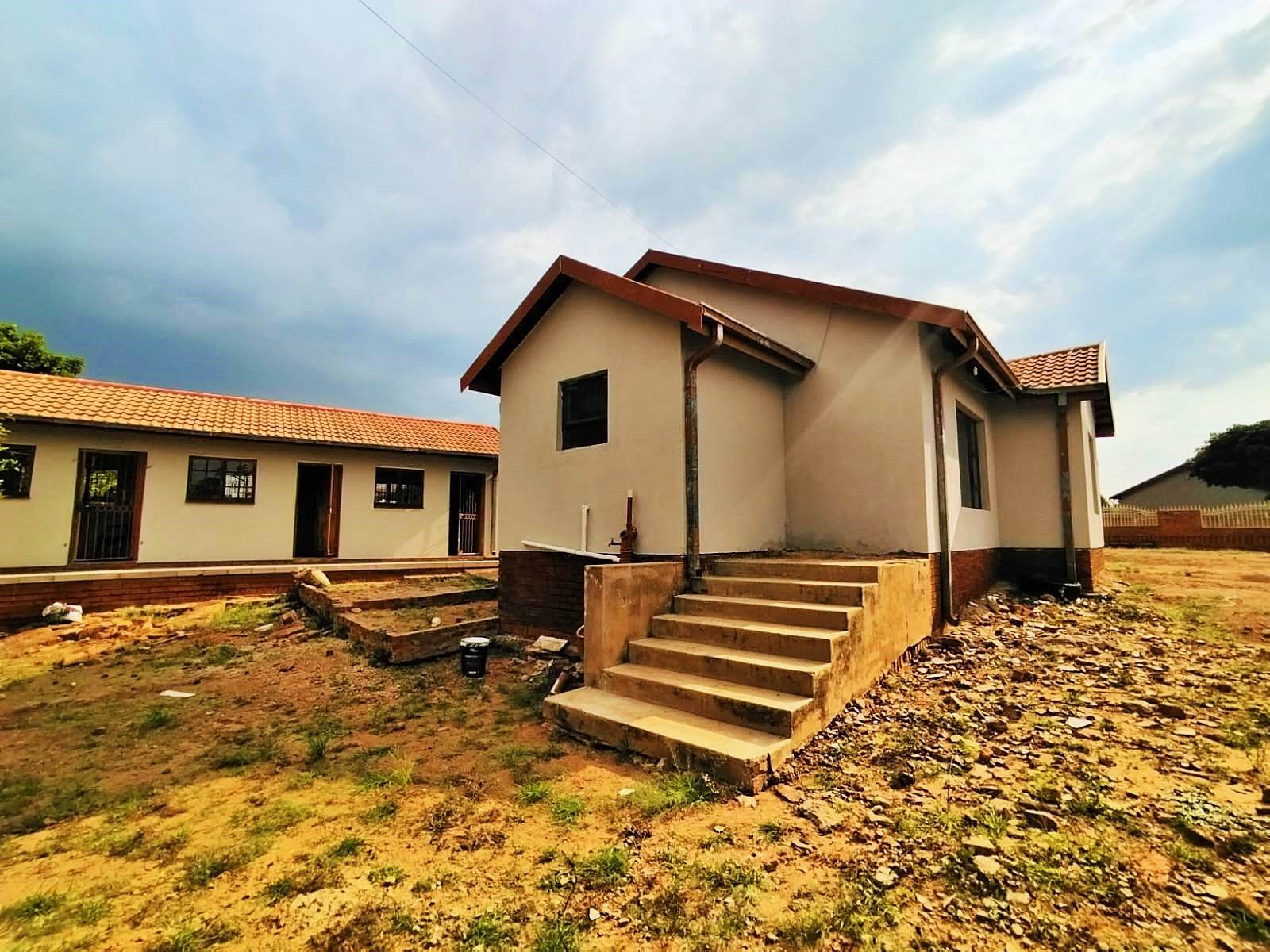 6 Bed House in Soshanguve photo number 30