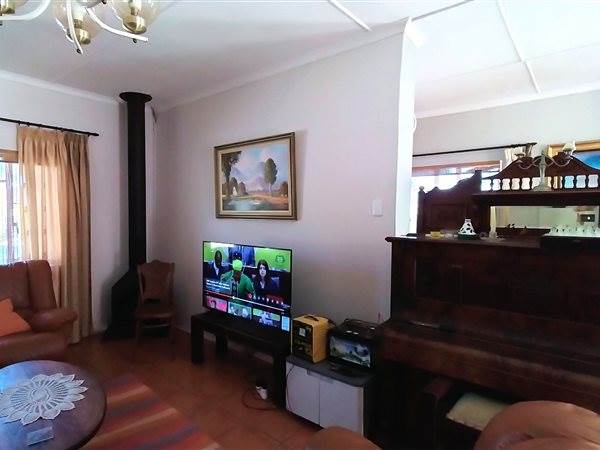 7 Bed House in Jeffreys Bay photo number 19