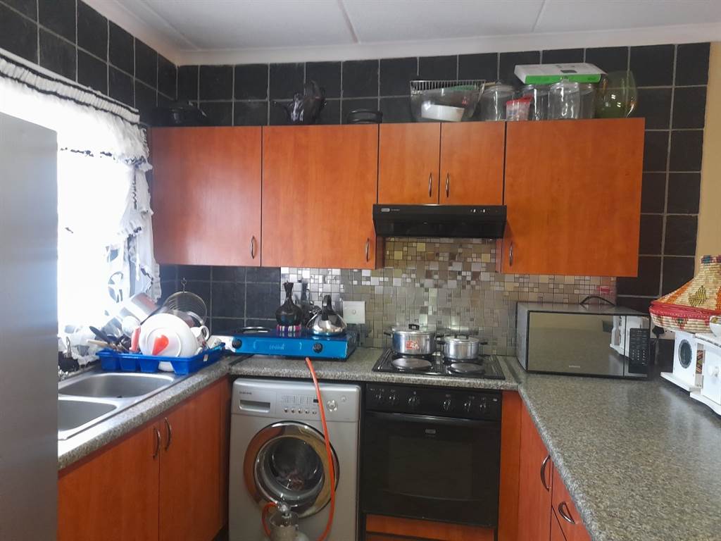 2 Bed Townhouse in Terenure photo number 2