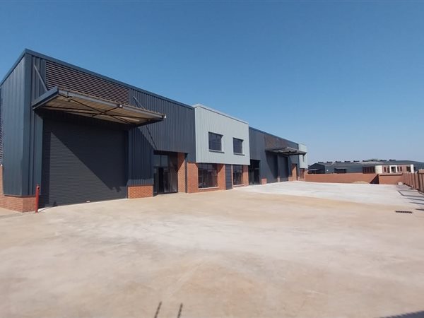 463  m² Commercial space