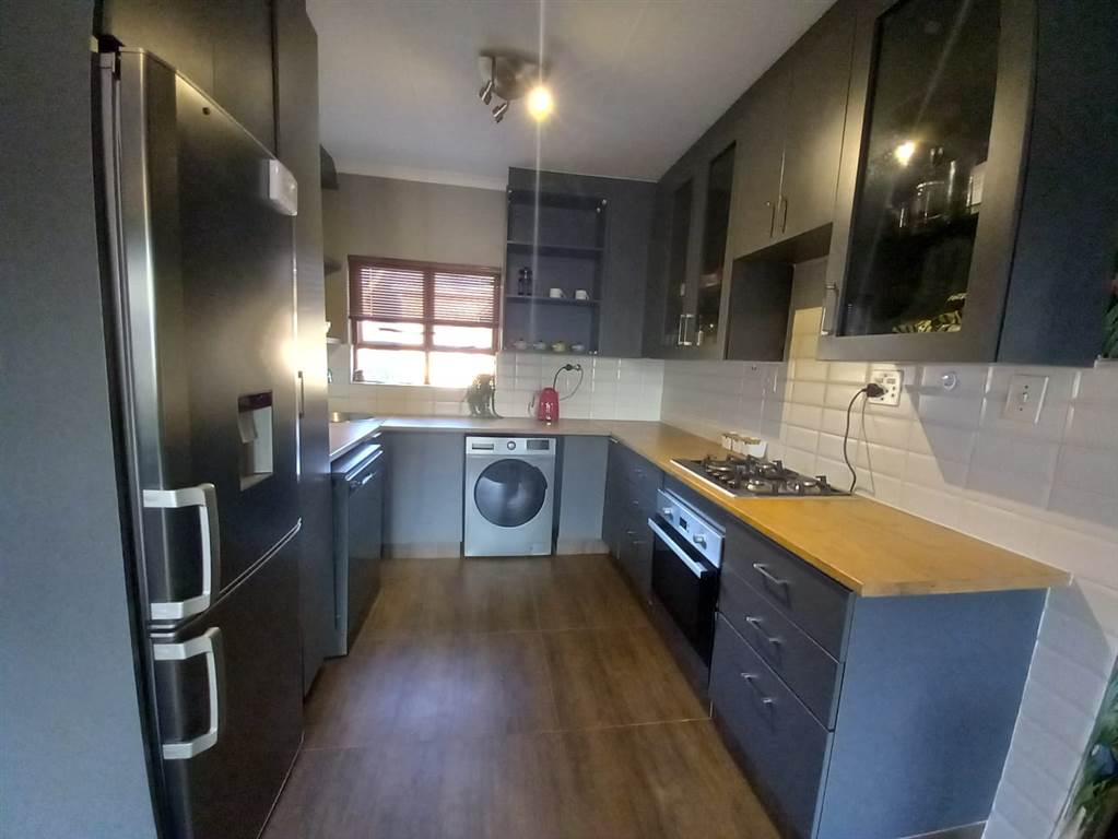 2 Bed House in Glen Marais photo number 1
