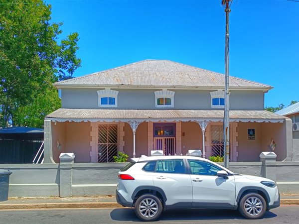 324  m² Commercial space in Paarl
