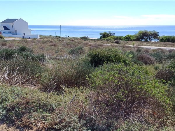 365 m² Land available in St Helena Views