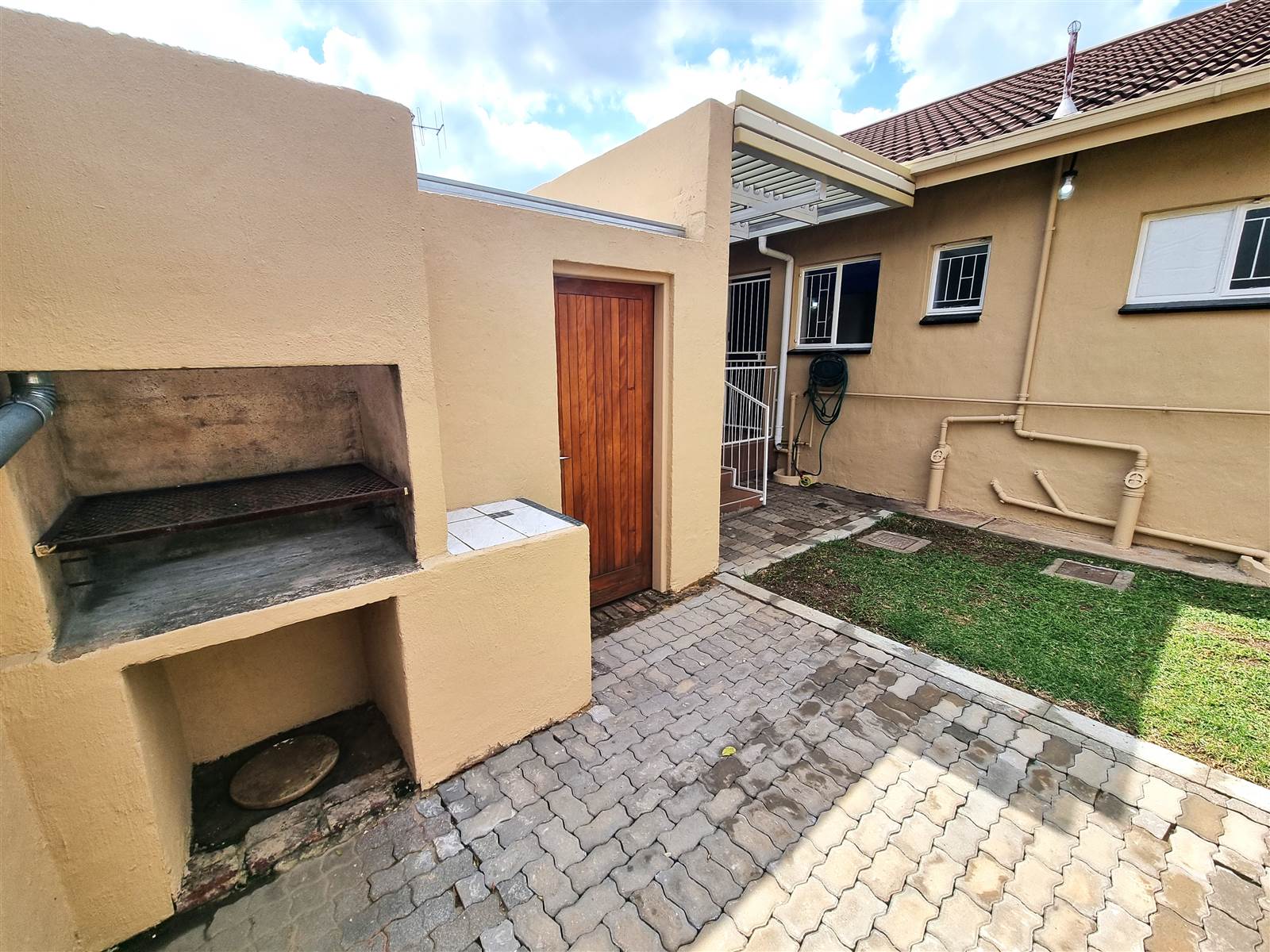 3 Bed Townhouse in Garsfontein photo number 24
