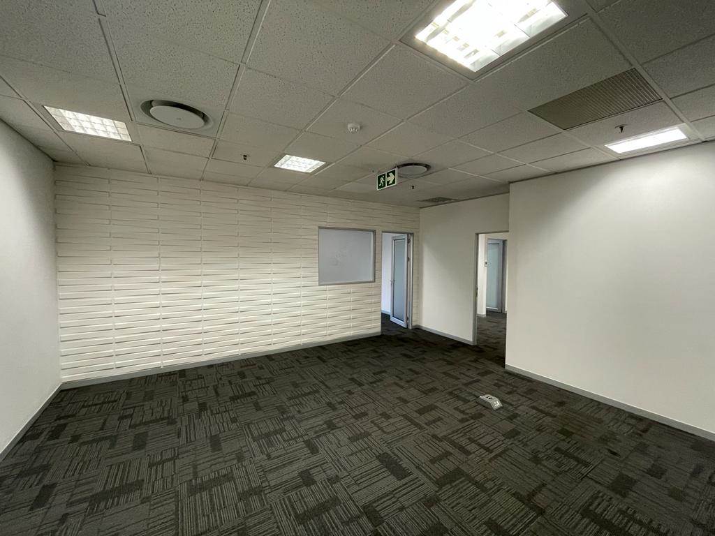 215  m² Commercial space in Melrose Arch photo number 6