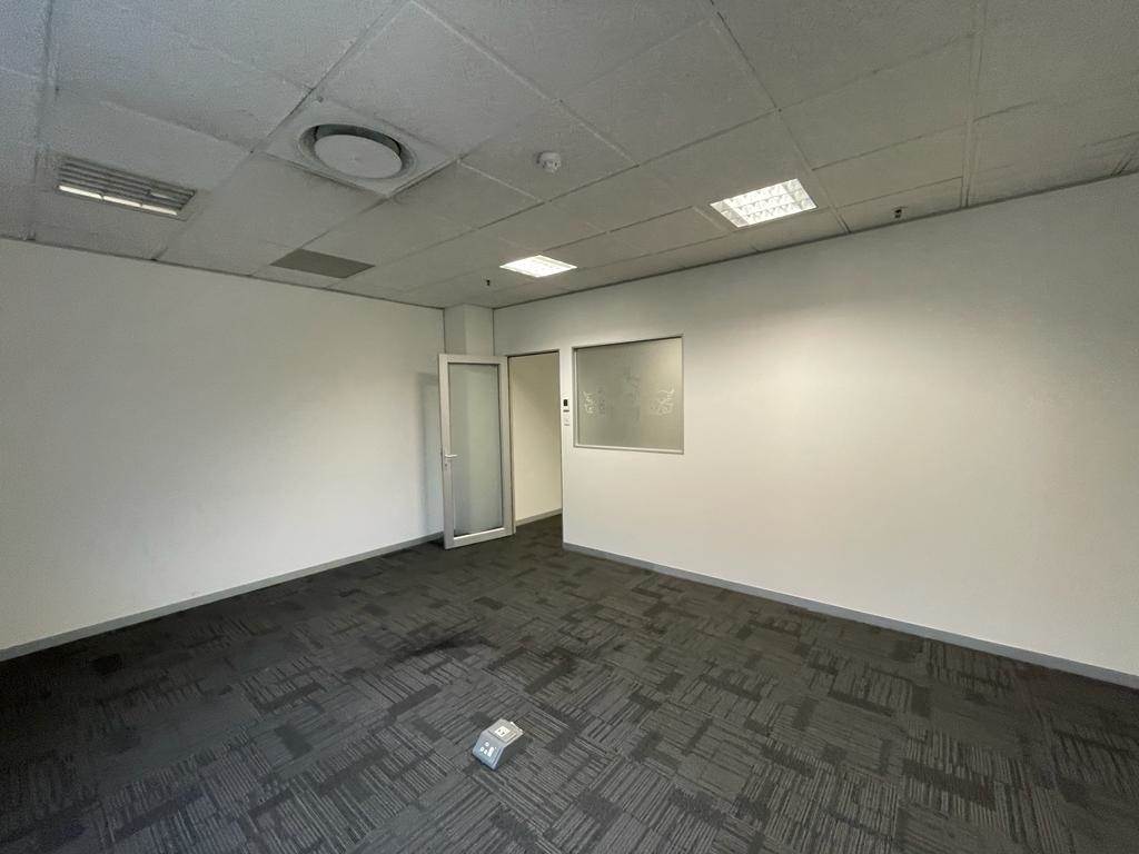215  m² Commercial space in Melrose Arch photo number 8