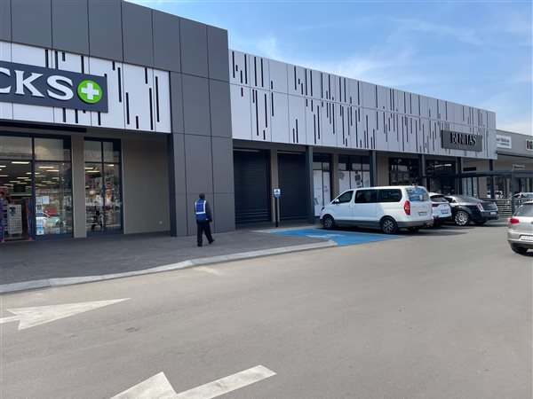 800  m² Retail Space in Little Falls