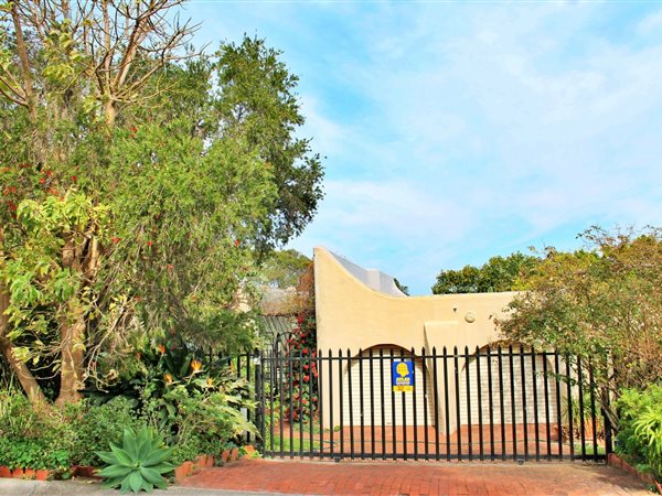 4 Bedroom House 4 Bedroom House