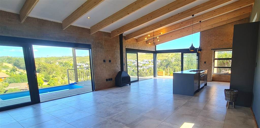 3 Bed House in Knysna Heights photo number 5