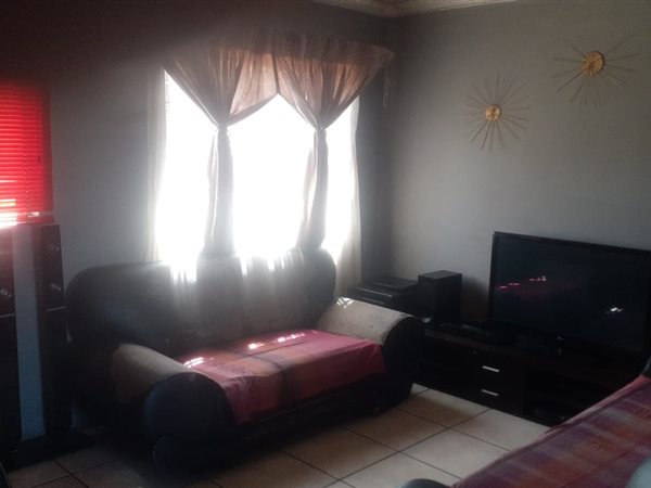 2 Bedroom House 2 Bedroom House