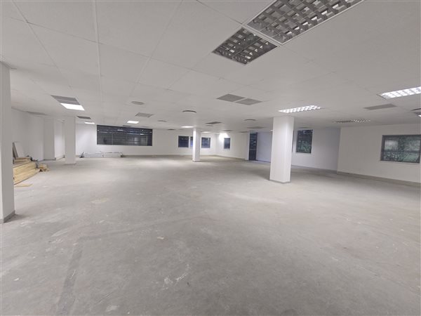 308  m² Commercial space