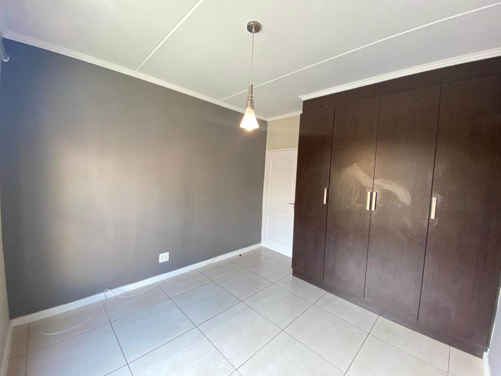 3 Bed Apartment in Kyalami Hills photo number 4