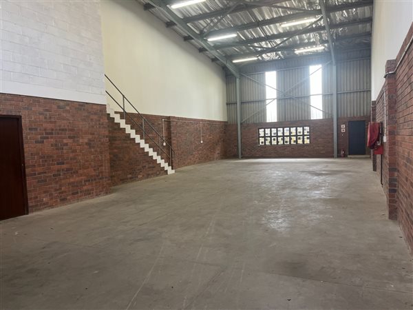 223  m² Industrial space