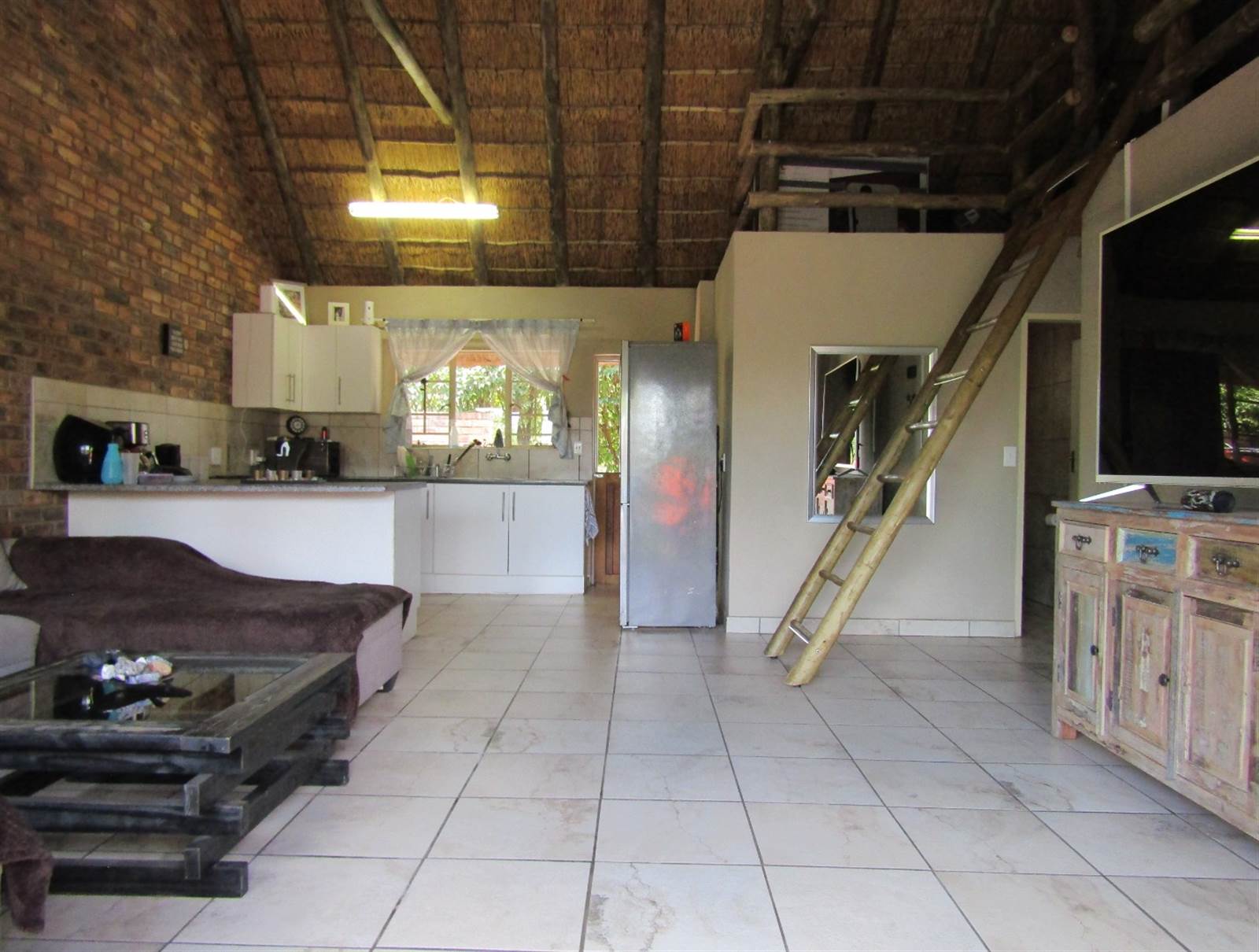 2 Bed Townhouse in Mnandi AH photo number 9