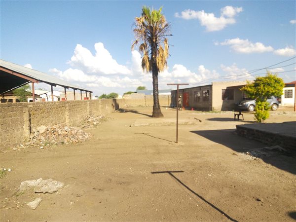 180000  m² Commercial space in Temba