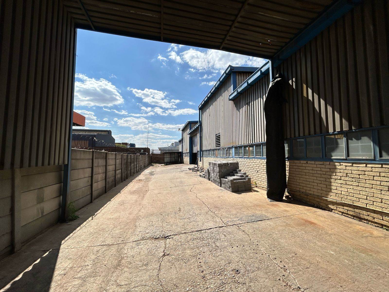 1300  m² Industrial space in Spartan photo number 16