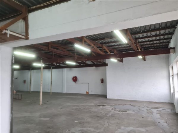 250 m² Industrial space 250 m² Industrial space