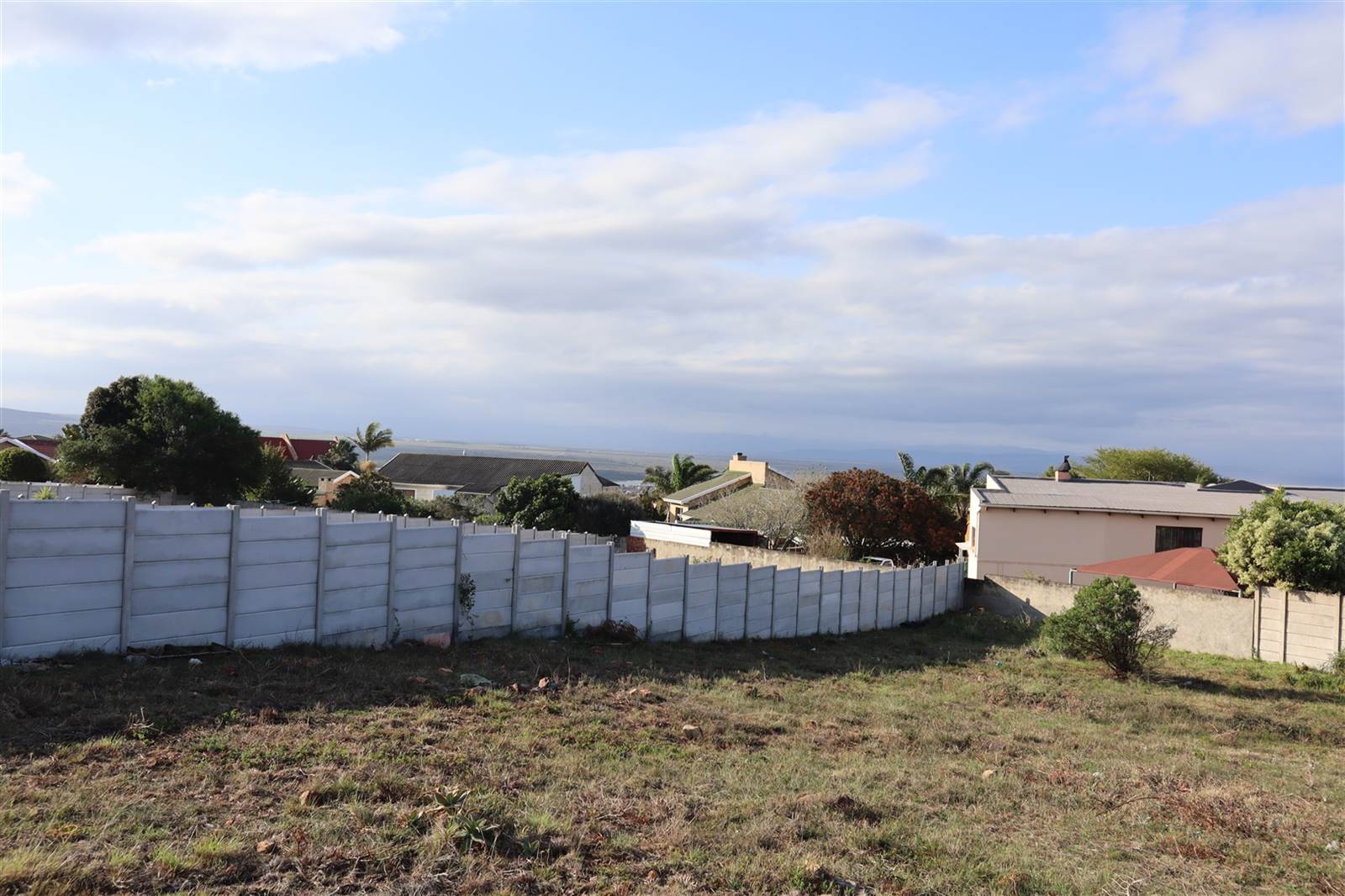 937 m² Land available in Wavecrest photo number 5
