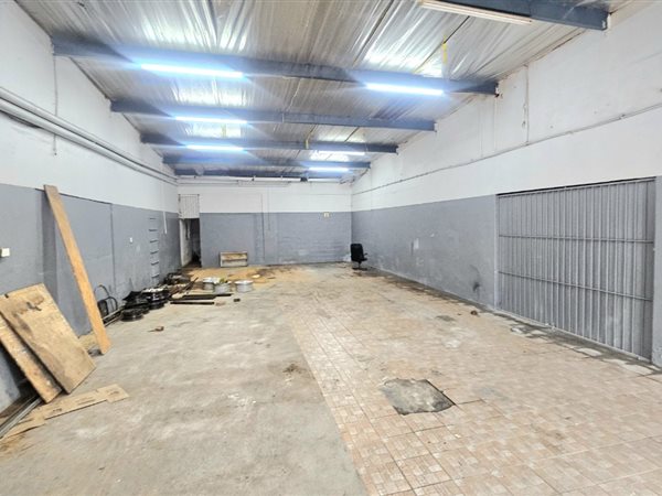 190  m² Retail Space