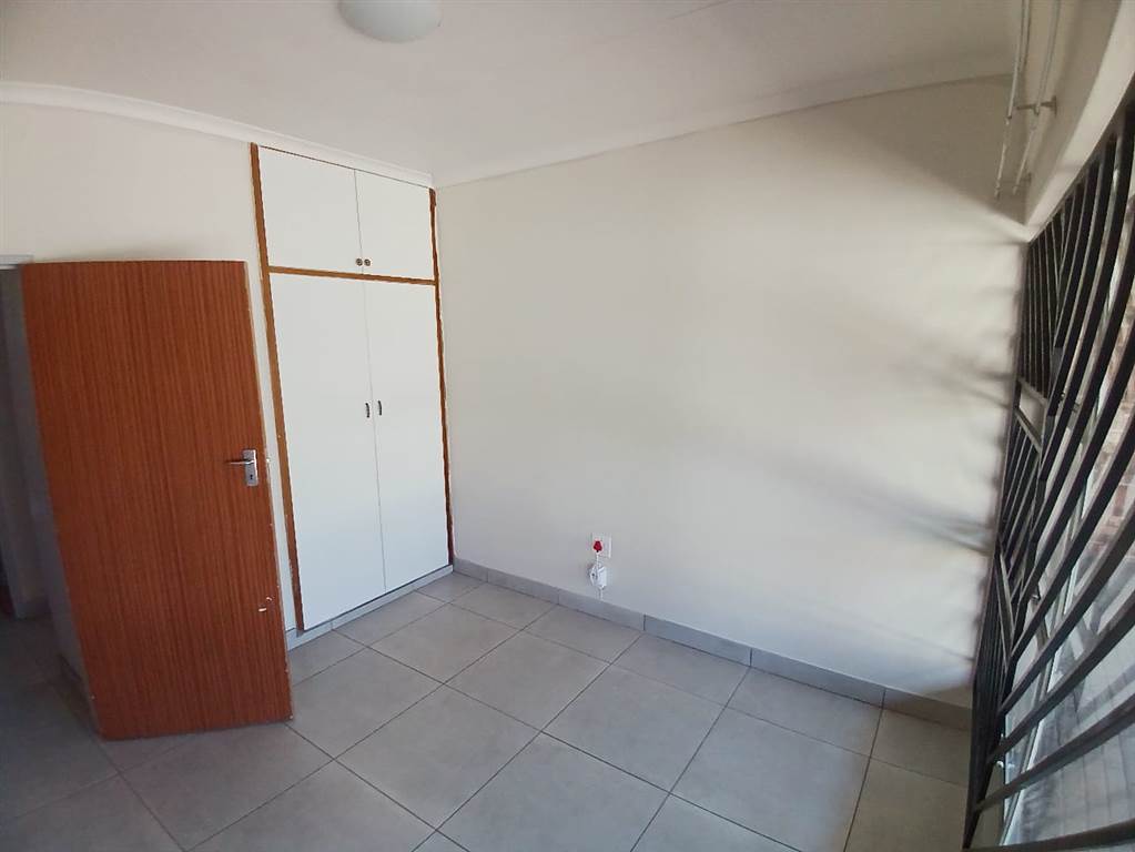 3 Bed House in Hutten Heights photo number 14