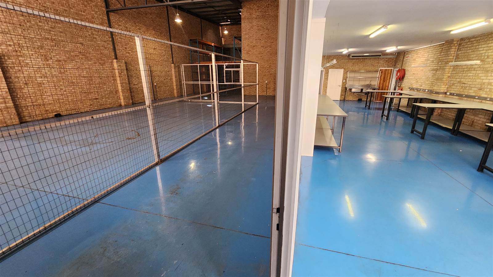 574  m² Industrial space in North Riding photo number 27