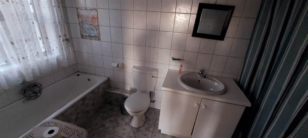 3 Bed House in Rheenendal photo number 30