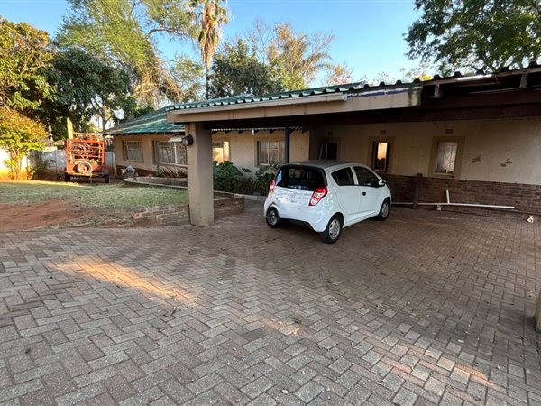 3 Bedroom House 3 Bedroom House