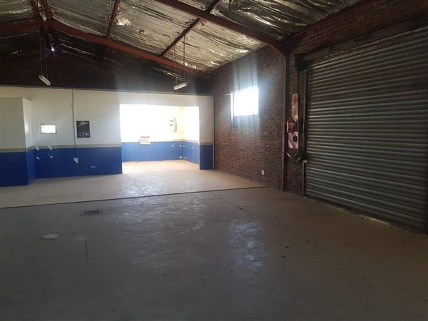 270  m² Commercial space in Annadale