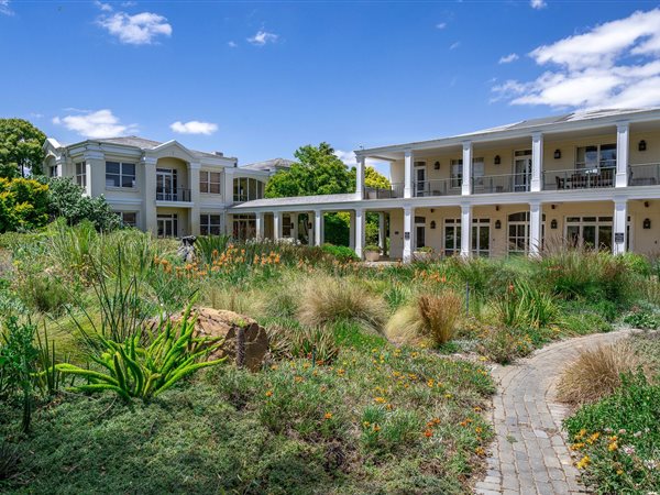 650  m² Office Space in Durbanville Central