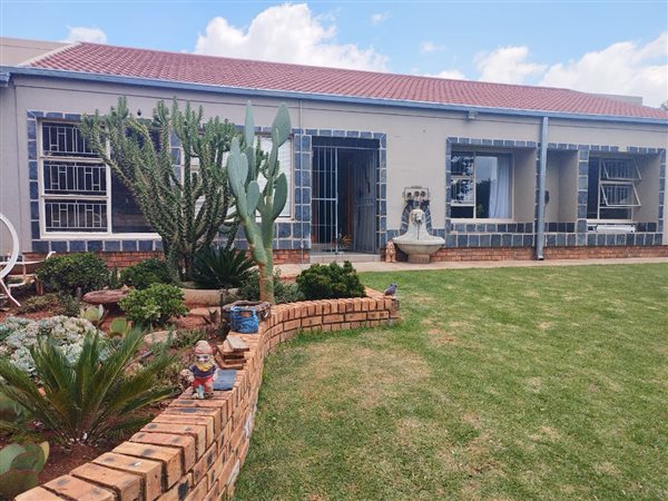 4 Bed House in Fochville