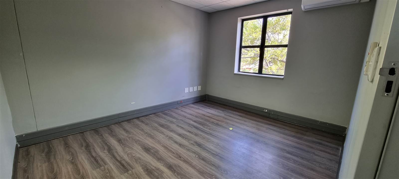 587  m² Commercial space in Bryanston photo number 13