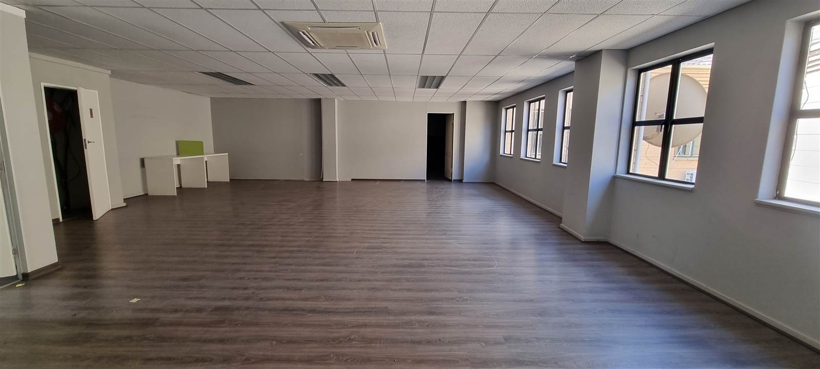 587  m² Commercial space in Bryanston photo number 27