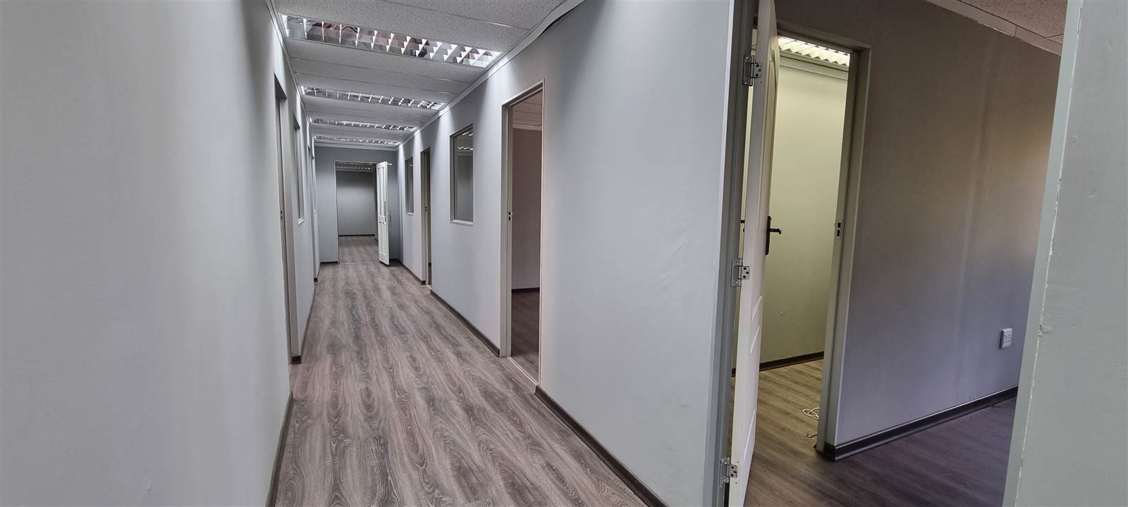 587  m² Commercial space in Bryanston photo number 20