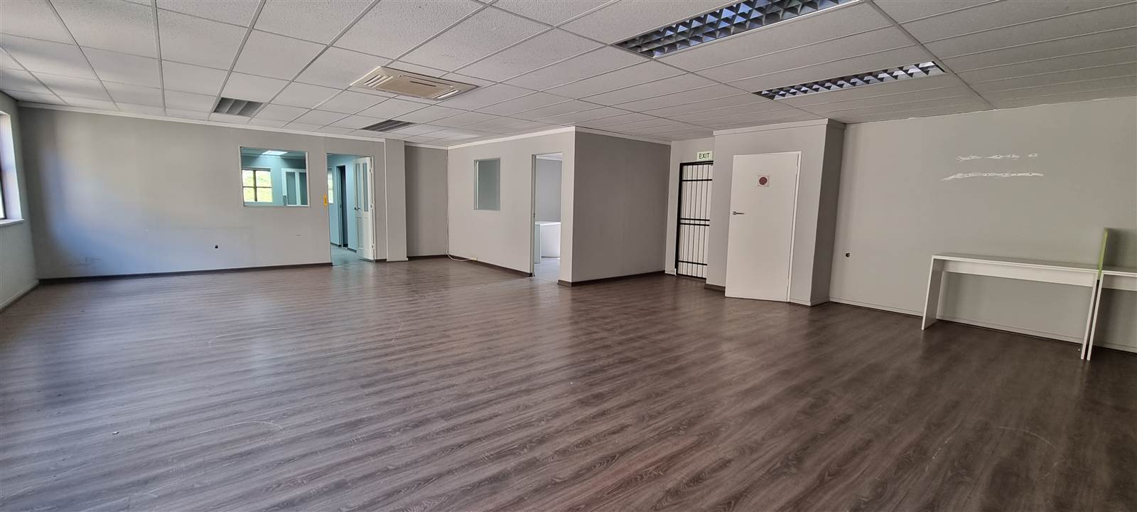 587  m² Commercial space in Bryanston photo number 29