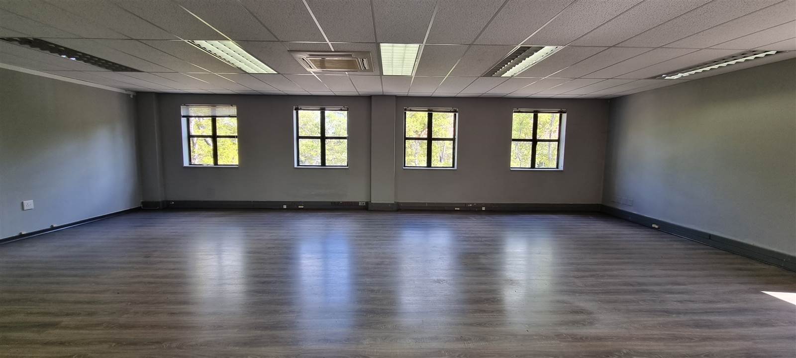 587  m² Commercial space in Bryanston photo number 23