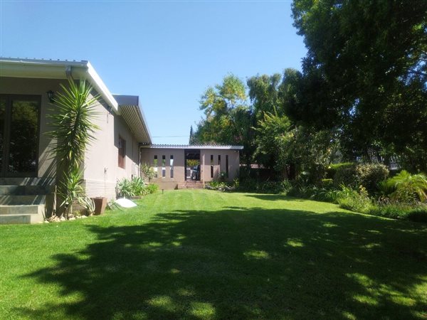 4 Bedroom House 4 Bedroom House