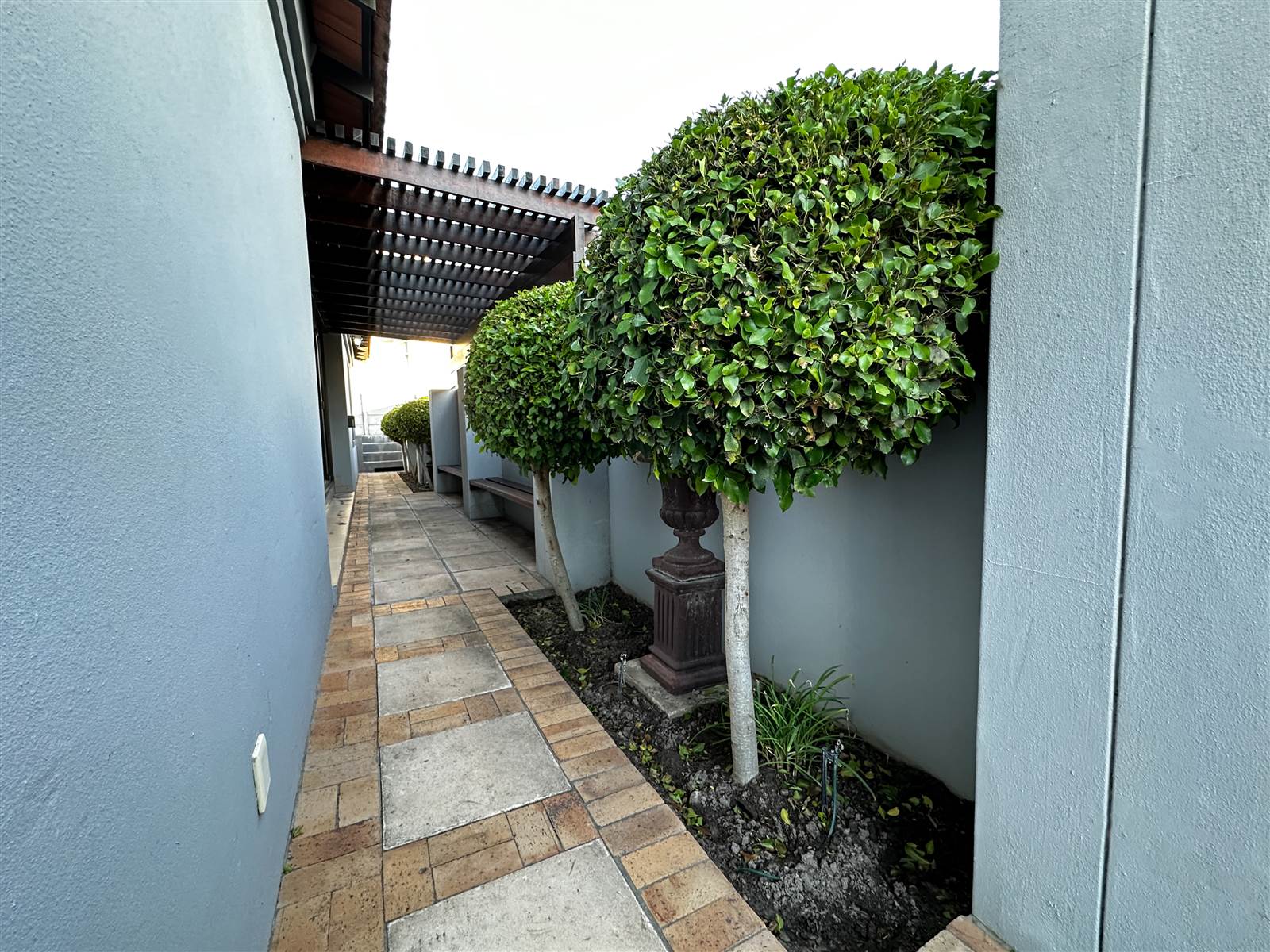 4 Bed House in Bloubergstrand photo number 27