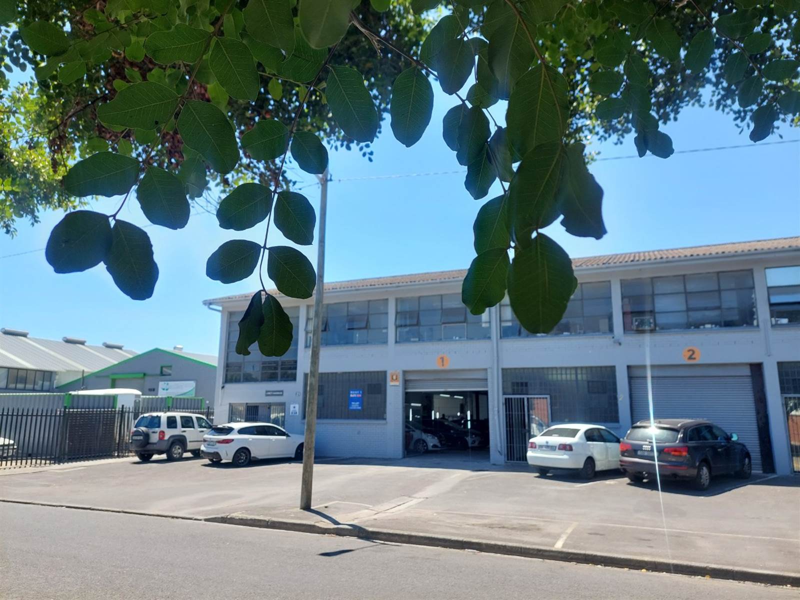 500  m² Commercial space in Paarden Eiland photo number 2