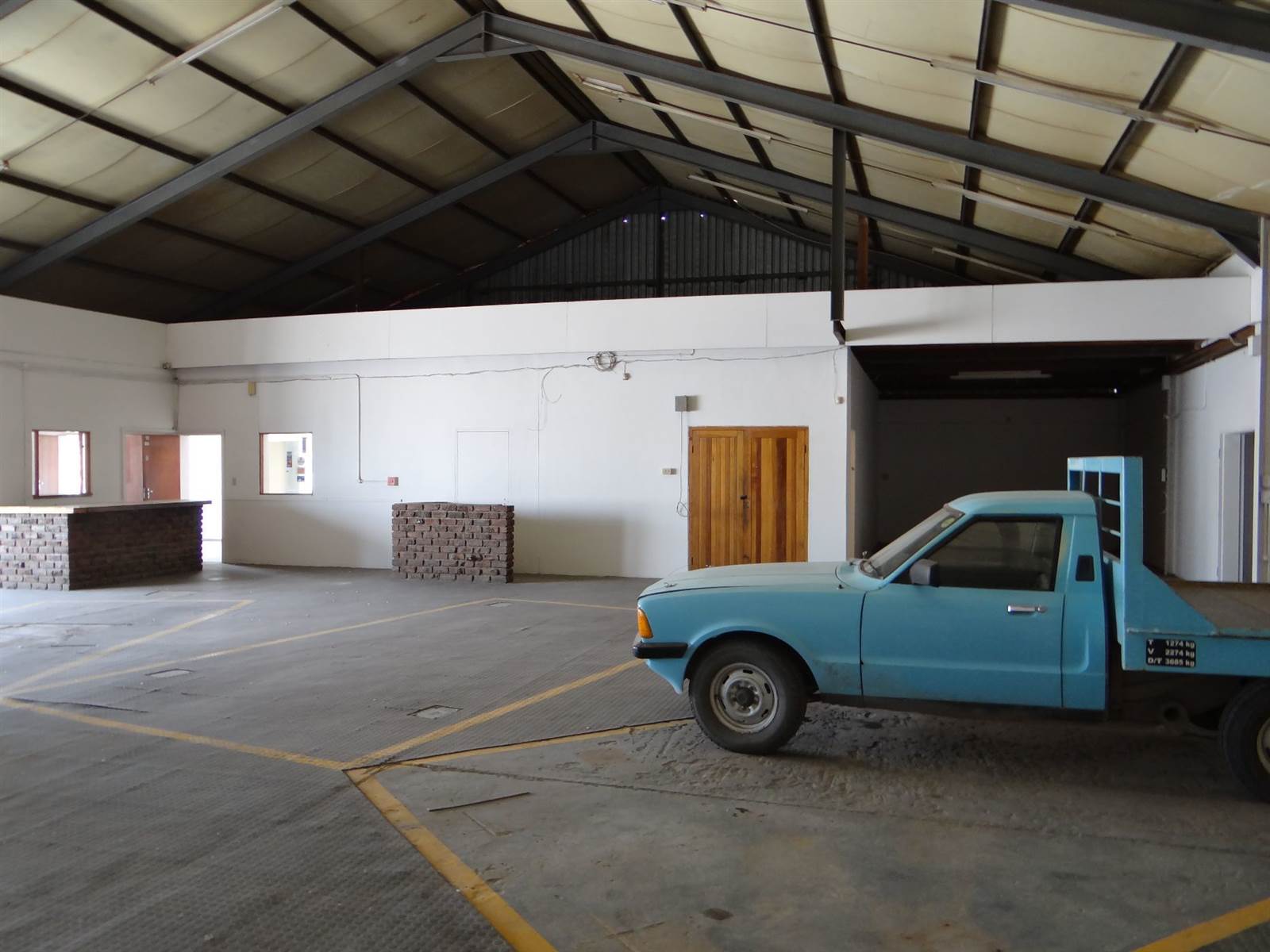 Industrial space in Beaufort West photo number 8