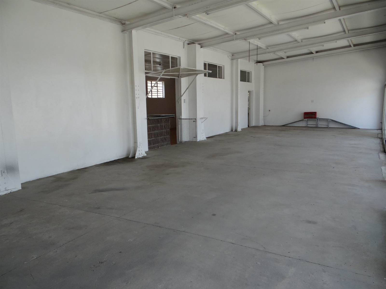 Industrial space in Beaufort West photo number 22