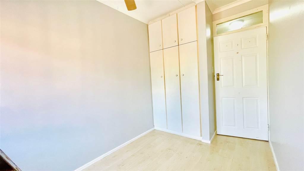 3 Bed Apartment in Essenwood photo number 18